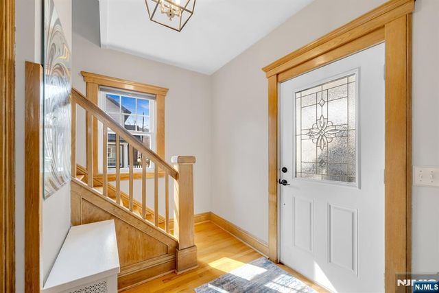 95 McKinley Avenue, Hawthorne, NJ 07506