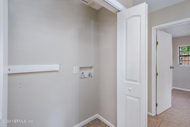 7433 LEROY Drive, Jacksonville, FL 32244