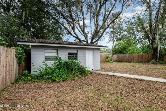 7433 LEROY Drive, Jacksonville, FL 32244