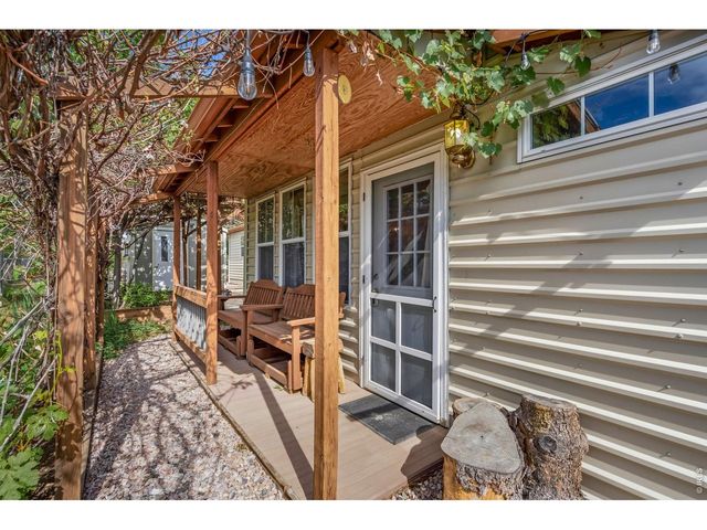 1131 Caroline Ct, Loveland, CO 80537