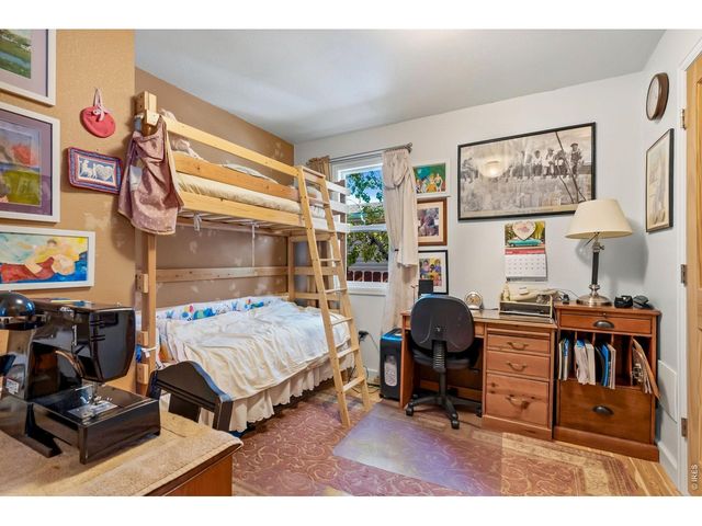 1131 Caroline Ct, Loveland, CO 80537