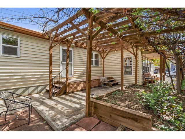 1131 Caroline Ct, Loveland, CO 80537