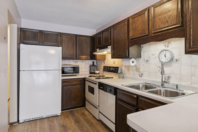 1645 Hickory Hill Drive, Eagan, MN 55122