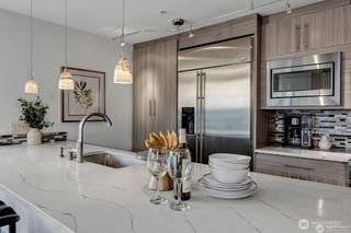 511 100th Avenue NE #403, Bellevue, WA 98004