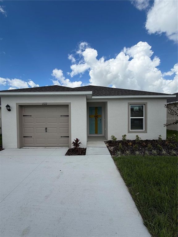 Image 2 of property listing at 1122 AMBER WAVES COURT, Lake Wales, FL 33859