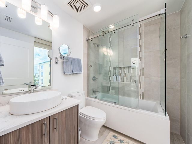 15 AVALON STREET 701, Clearwater Beach, FL 33767