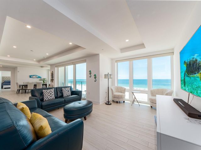15 AVALON STREET 701, Clearwater Beach, FL 33767