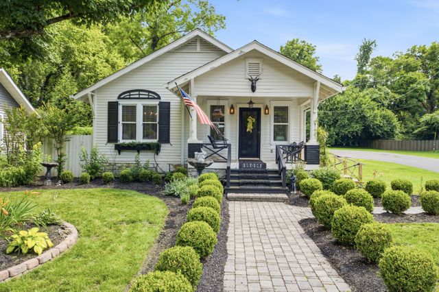 121 Battle Ave, Franklin, TN 37064