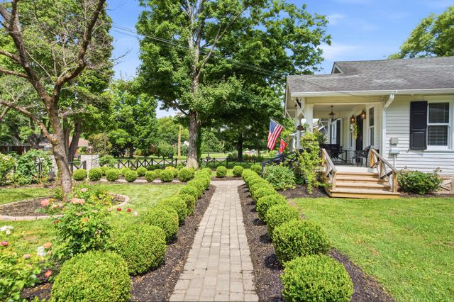 121 Battle Ave, Franklin, TN 37064