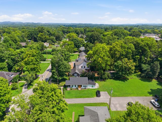121 Battle Ave, Franklin, TN 37064