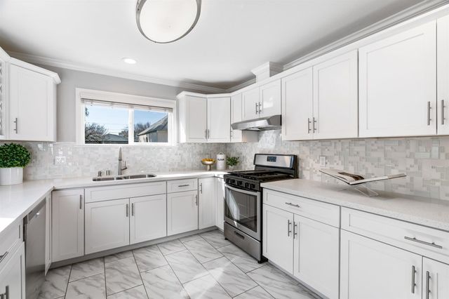 633 633 N P St, Livermore, CA 94551