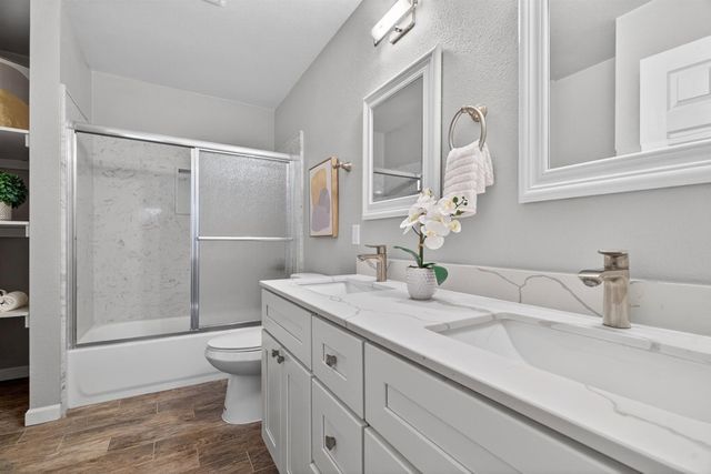 633 633 N P St, Livermore, CA 94551