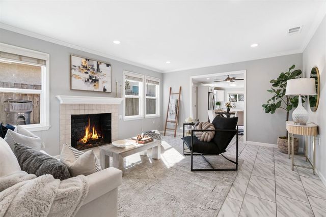 633 633 N P St, Livermore, CA 94551