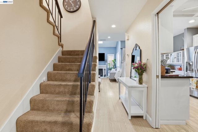 3877 Vine St, Pleasanton, CA 94566