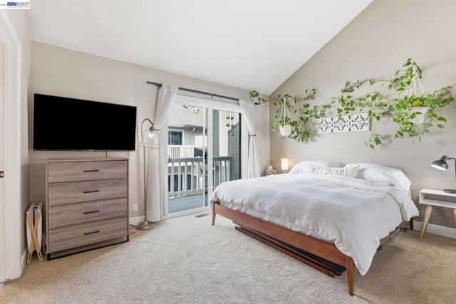 3877 Vine St, Pleasanton, CA 94566