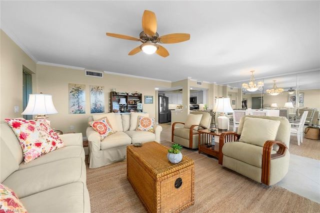 1340 Middle Gulf DR 8A, Sanibel, FL 33957