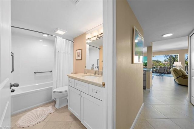 1340 Middle Gulf DR 8A, Sanibel, FL 33957