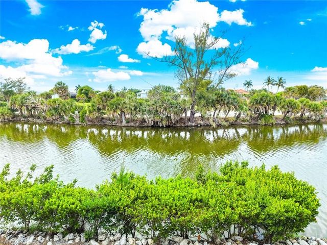 1340 Middle Gulf DR 8A, Sanibel, FL 33957