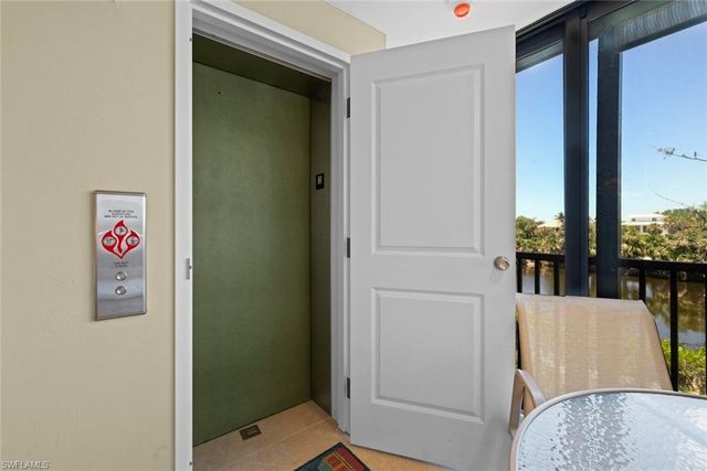 1340 Middle Gulf DR 8A, Sanibel, FL 33957