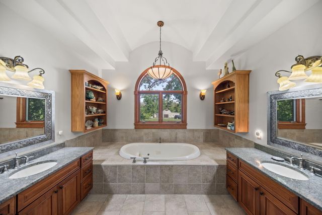 10430 W 173rd Avenue, Lowell, IN 46356