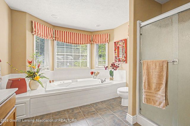 2047 Arbor Meadows Drive, Dewitt, MI 48820