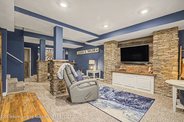 2047 Arbor Meadows Drive, Dewitt, MI 48820