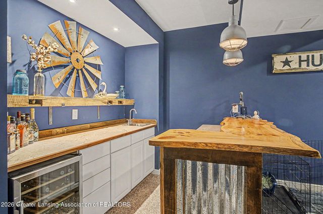 2047 Arbor Meadows Drive, Dewitt, MI 48820