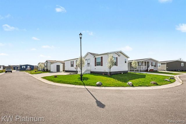 57512 Mill Point Road, Lenox, MI 48048