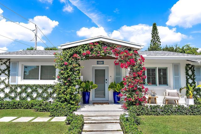 8001 Arlington Place, West Palm Beach, FL 33405