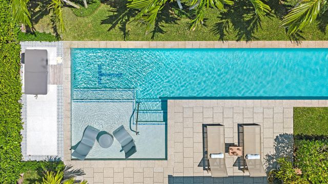 8001 Arlington Place, West Palm Beach, FL 33405