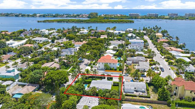 8001 Arlington Place, West Palm Beach, FL 33405