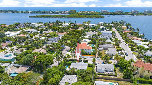 8001 Arlington Place, West Palm Beach, FL 33405
