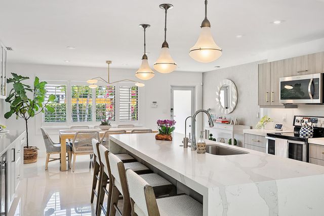 8001 Arlington Place, West Palm Beach, FL 33405