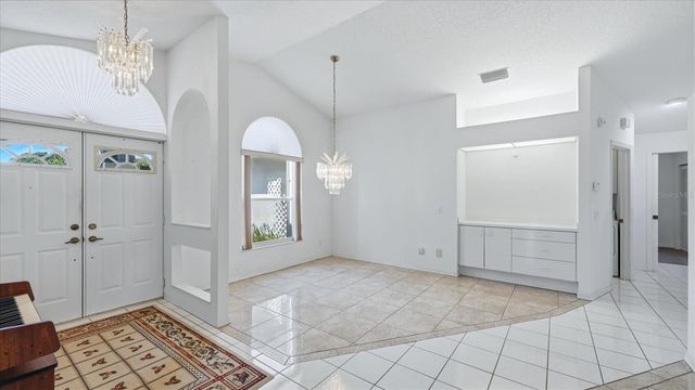 6157 55TH AVENUE CIRCLE E, Bradenton, FL 34203