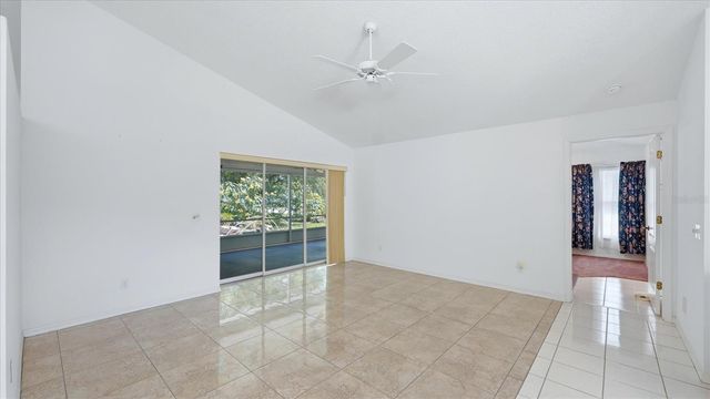 6157 55TH AVENUE CIRCLE E, Bradenton, FL 34203