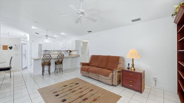 6157 55TH AVENUE CIRCLE E, Bradenton, FL 34203
