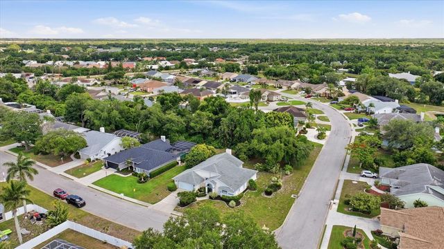 6157 55TH AVENUE CIRCLE E, Bradenton, FL 34203