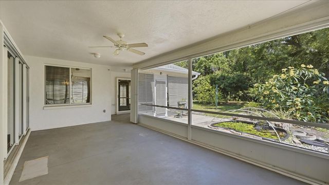 6157 55TH AVENUE CIRCLE E, Bradenton, FL 34203
