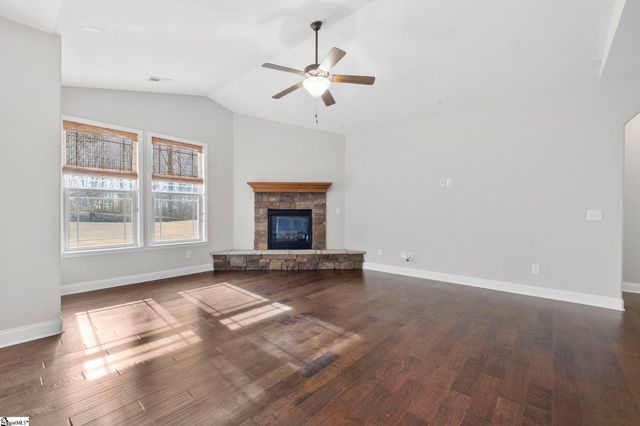 79 Rising Meadow Lane, Taylors, SC 29687