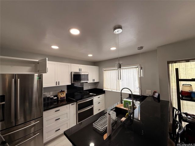 92-1235 Panana Street 32, Kapolei, HI 96707