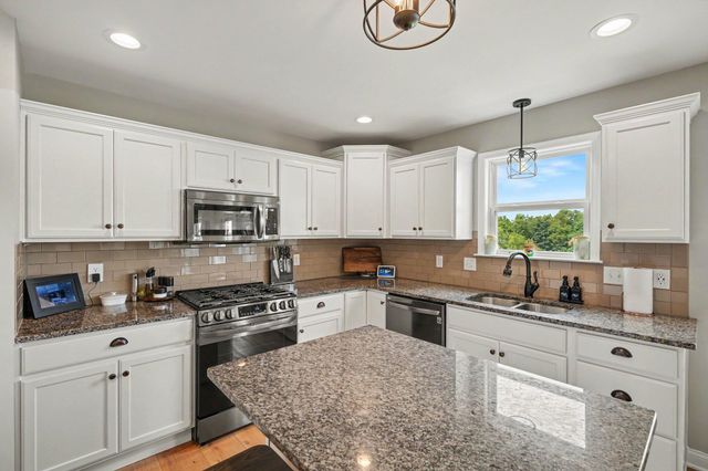 2423 Treetop Lane, Hebron, KY 41048