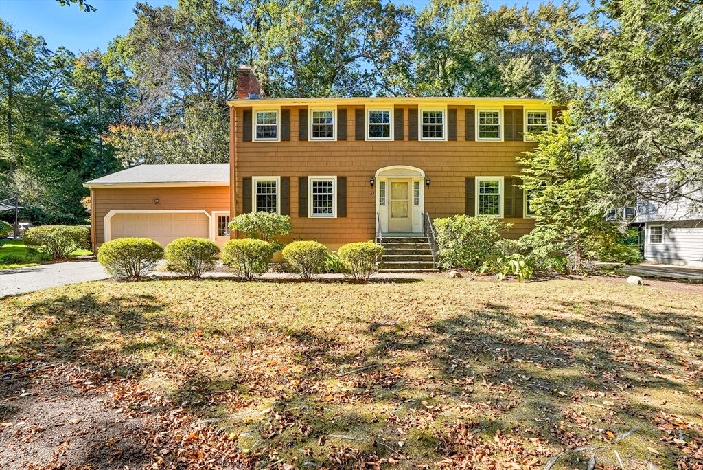 27 Travis Drive, Framingham, MA 01702