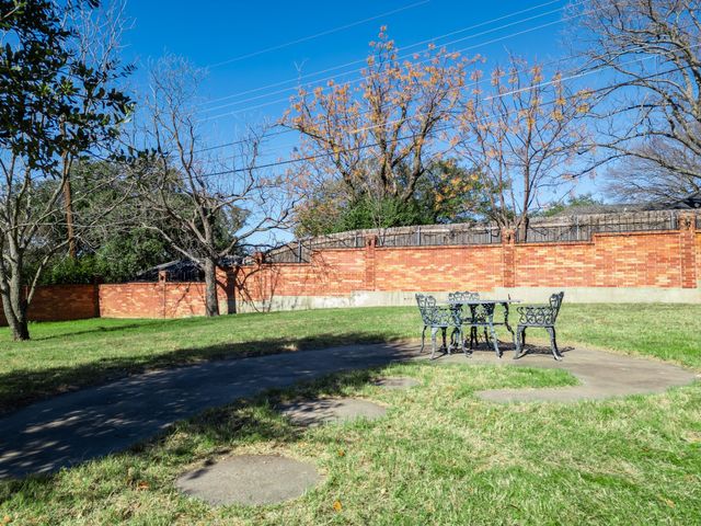 5819 Mount Rockwood Circle, Waco, TX 76710