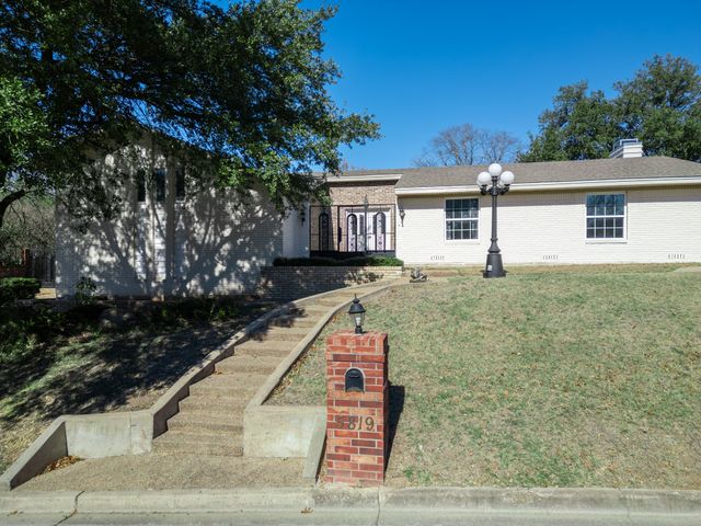 5819 Mount Rockwood Circle, Waco, TX 76710
