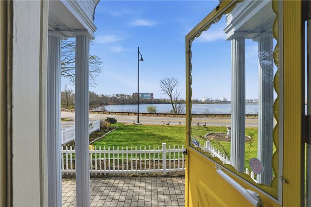 680 Veterans Memorial Parkway, East Providence, RI 02914