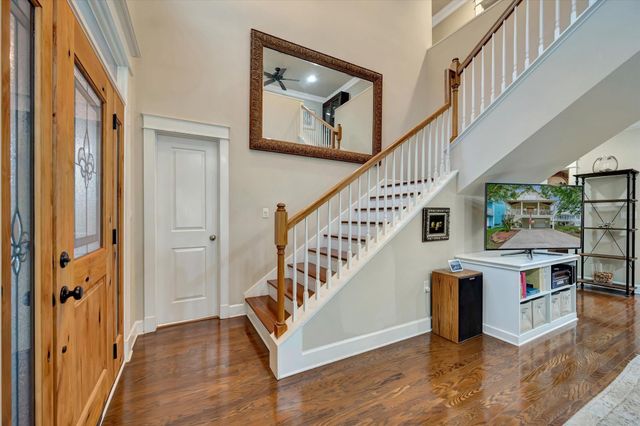 222 Oak Road Road, Clear Lake Shores, TX 77565