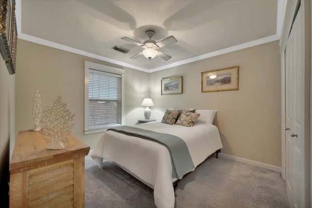 222 Oak Road Road, Clear Lake Shores, TX 77565