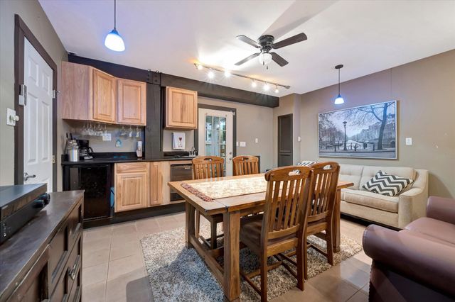 222 Oak Road Road, Clear Lake Shores, TX 77565