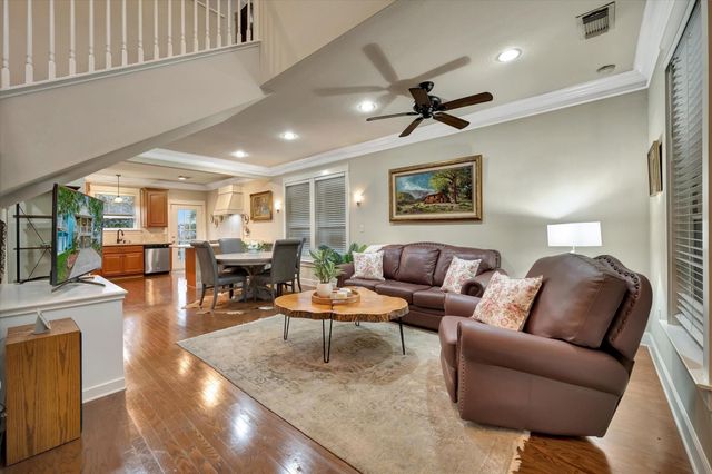 222 Oak Road Road, Clear Lake Shores, TX 77565