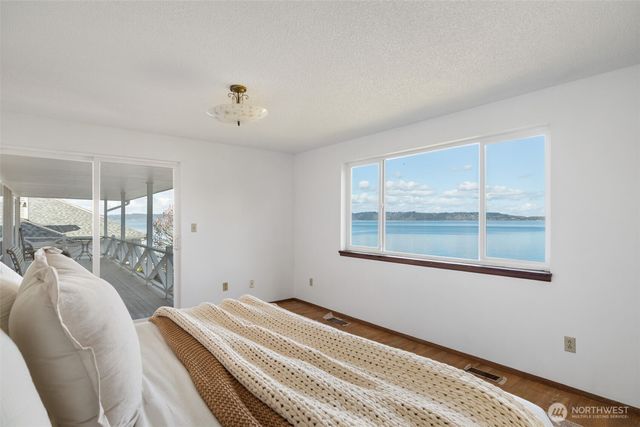 29903 Marine View Dr SW, Federal Way, WA 98023